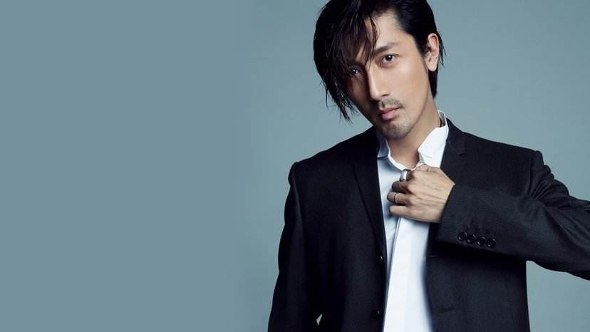 打造魅力男性風(fēng)格，明星大叔的男士時尚指南