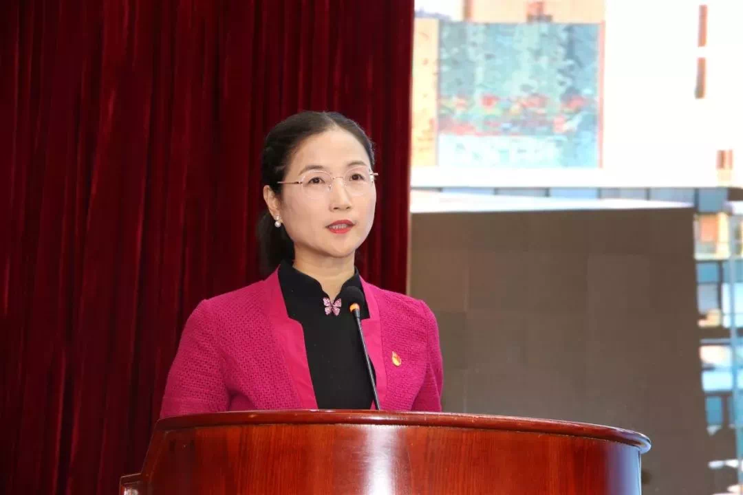 演員紀玲的表演藝術(shù)學習指南，從初學者到進階者的全方位指南