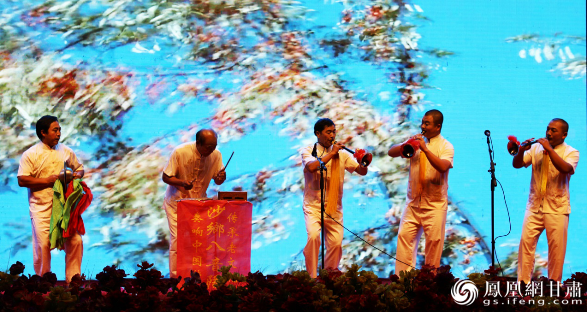 最新嗩吶藝術(shù)圖,最新嗩吶藝術(shù)圖，小巷深處的音樂畫廊