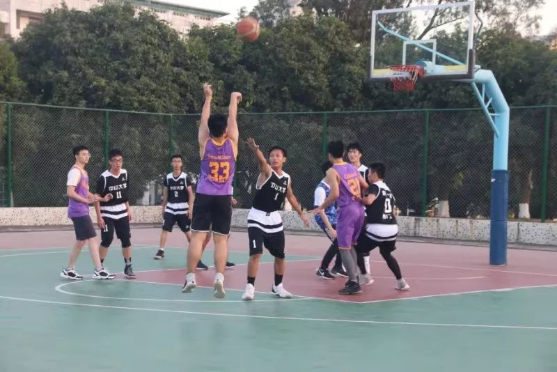 籃球比賽中場休息時間的價值與影響，一種深度解析的觀點(diǎn)