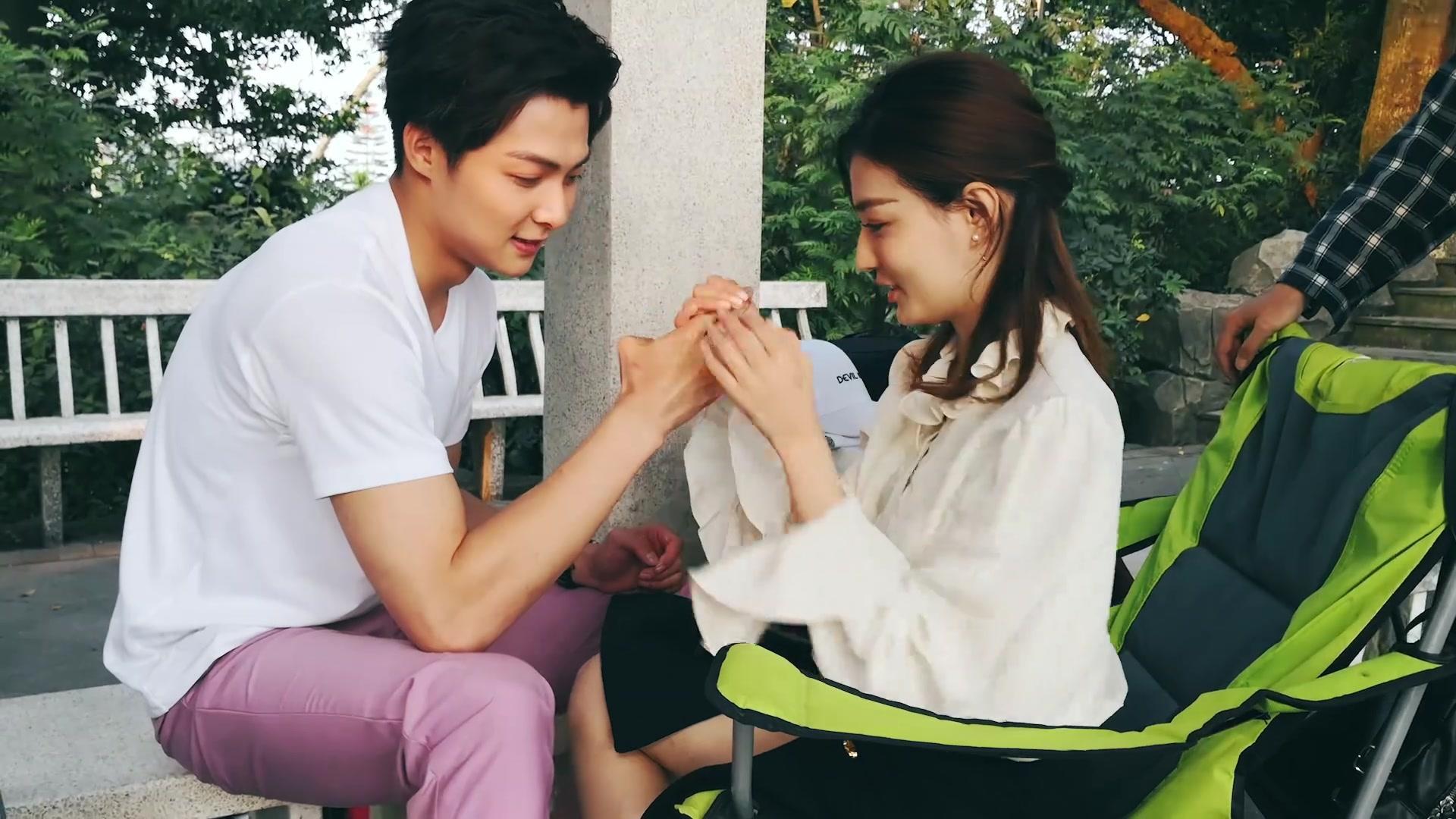 星光猜謎盛宴，明星藏匿小巷，猜謎游戲開啟！