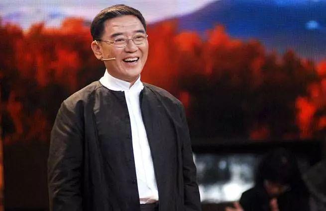 小大夫，巷弄深處的醫(yī)療溫情與特色小店的故事。