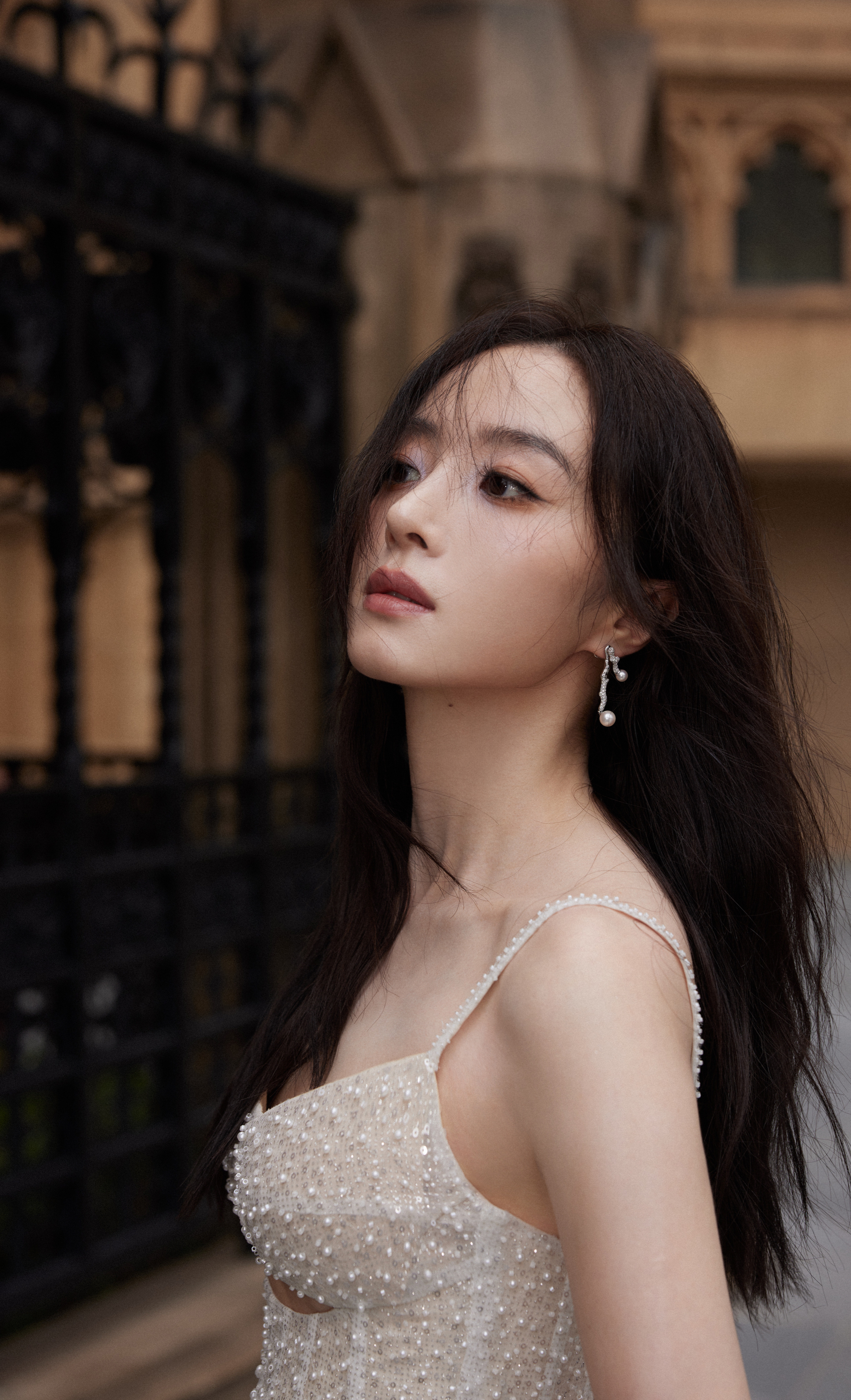 新晉女明星，舞臺(tái)到熒屏的蛻變之路——自信與成就感的彰顯