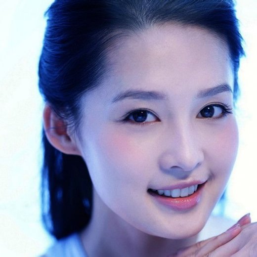 明星女孩成長(zhǎng)之路，成為明星的指南與歷程