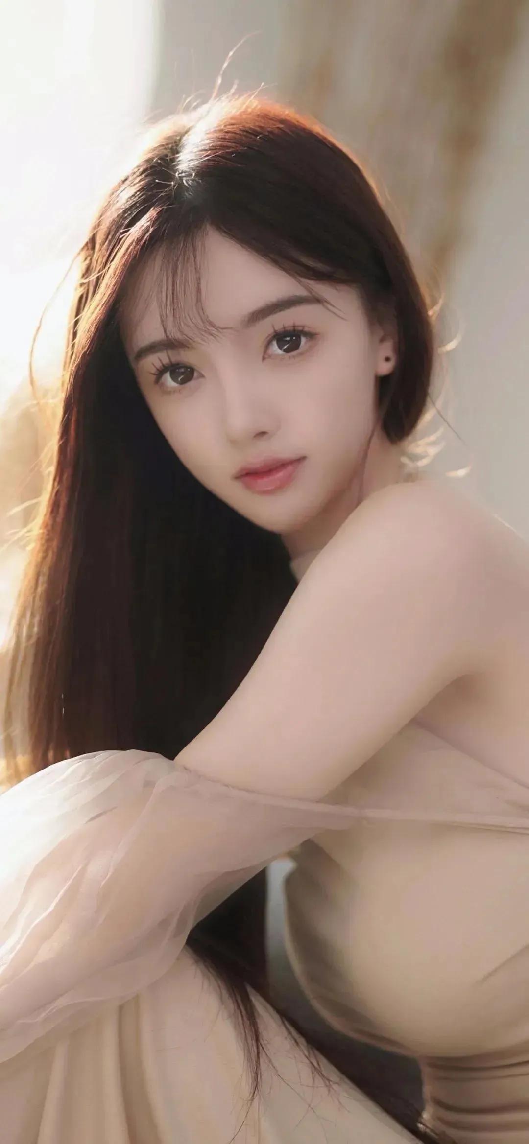 最新時(shí)尚潮流揭秘，三大看點(diǎn)引領(lǐng)時(shí)尚前沿風(fēng)潮