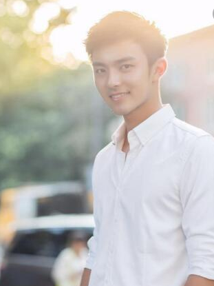 演員高原，探尋自然，心靈寧?kù)o之旅