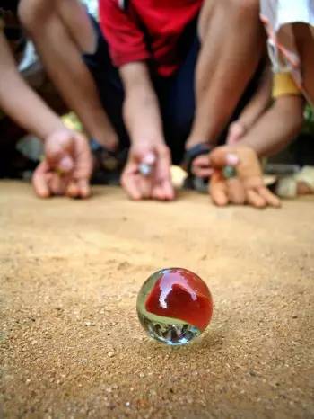 打彈珠比賽,打彈珠比賽，一場(chǎng)自然美景中的心靈之旅