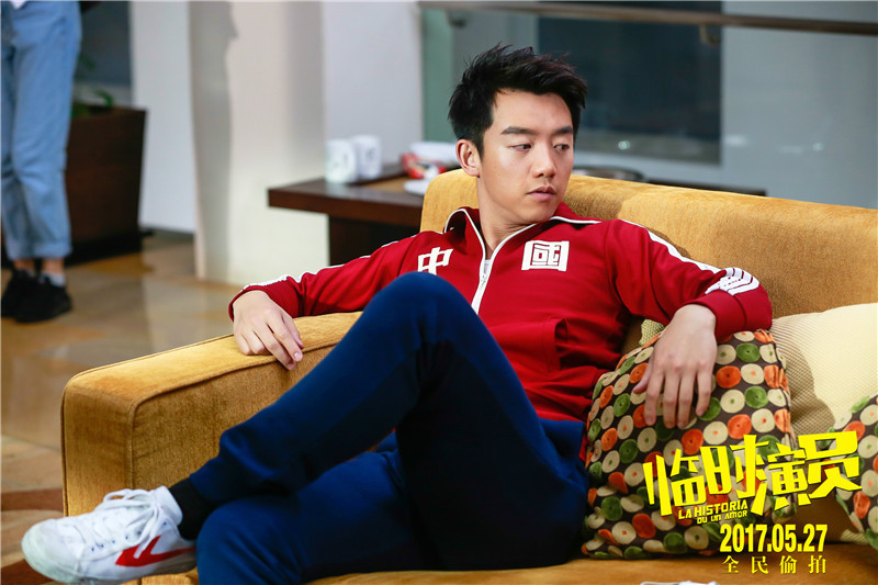 臨時(shí)演員的角色探索，演藝生涯中的特殊篇章