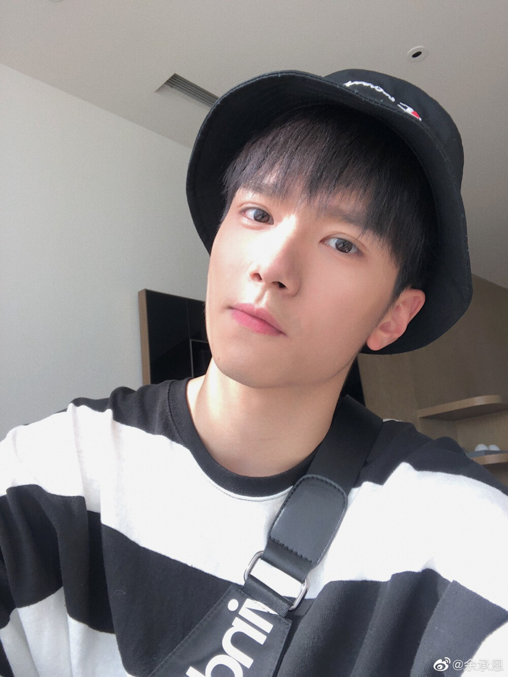 余承恩最新探索之旅，自然美景的治愈之旅