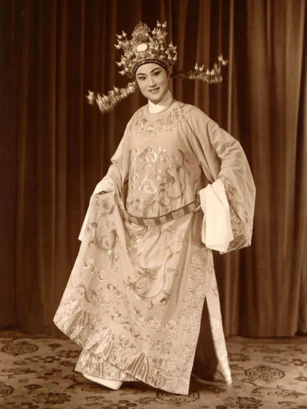 越劇璀璨明珠——王文娟的舞臺人生