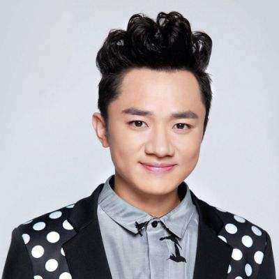 探索小巷寶藏，揭秘身高165cm男明星與隱藏特色小店的奇妙邂逅