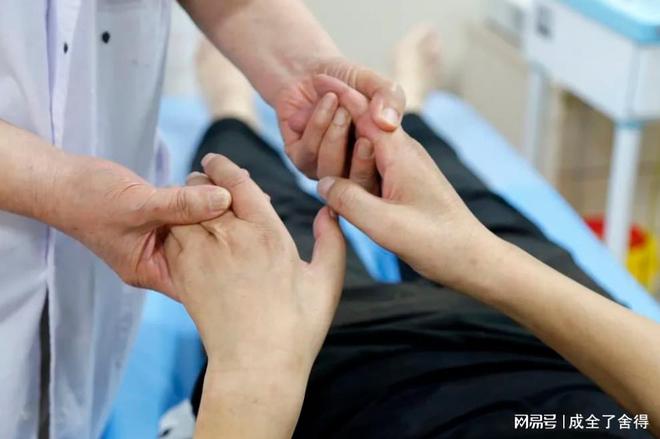 運(yùn)動(dòng)神經(jīng)元病最新治療方案，科技力量重塑未來生活新希望！