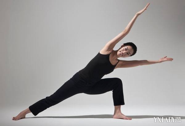 最新瘦身動(dòng)作助你輕松塑造完美身材！