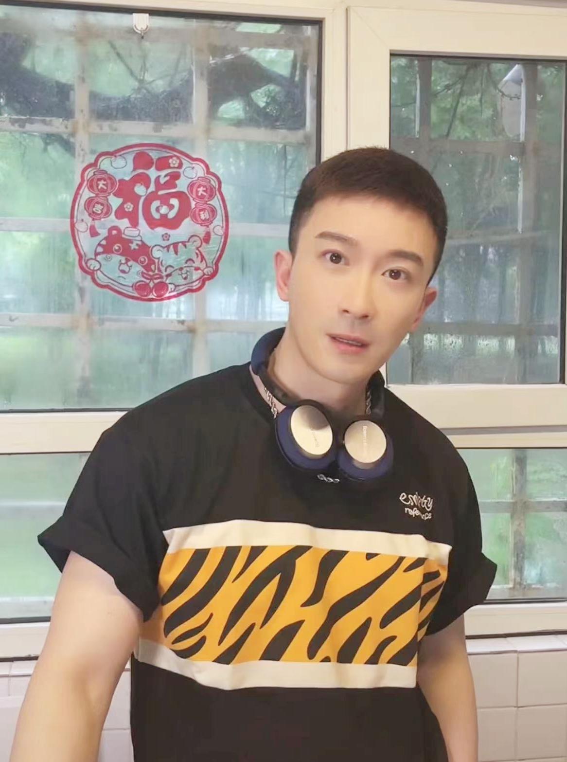 演員張鐸，炸裂演技，魅力四射的熒幕之星?