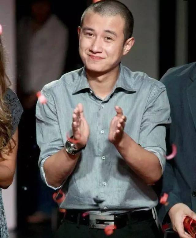 光頭男明星引領(lǐng)的高科技潮流，專屬產(chǎn)品體驗未來生活