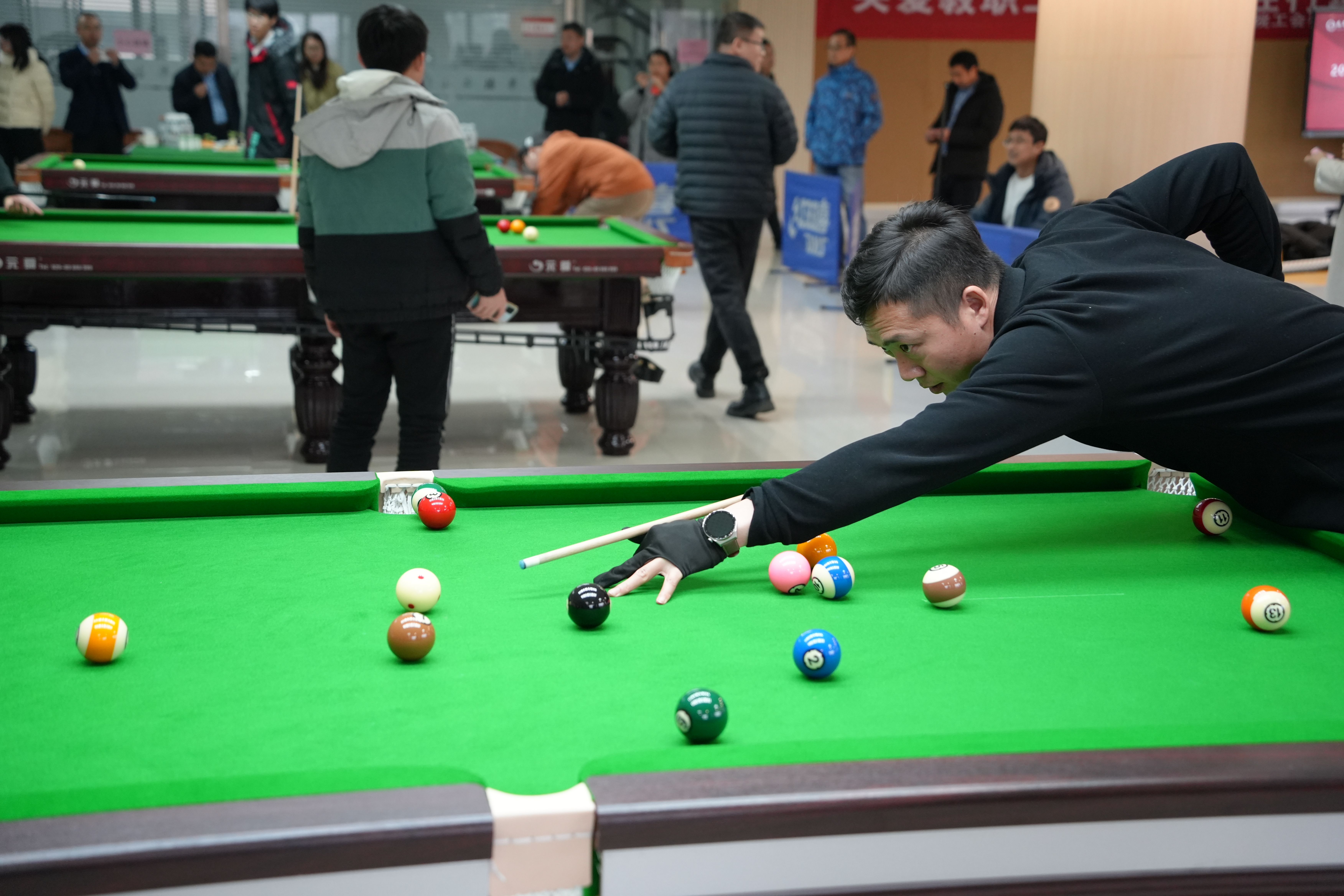 最新臺球比賽,最新臺球比賽，時代背景下的輝煌篇章