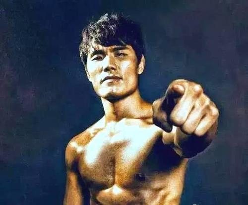 散打方便最新賽事報道，熱血對決，展現(xiàn)實力風采