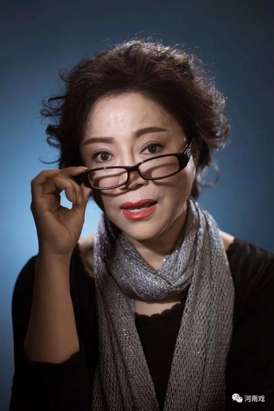 演員喳喳，舞臺到人生的蛻變——自信與成就的力量之源