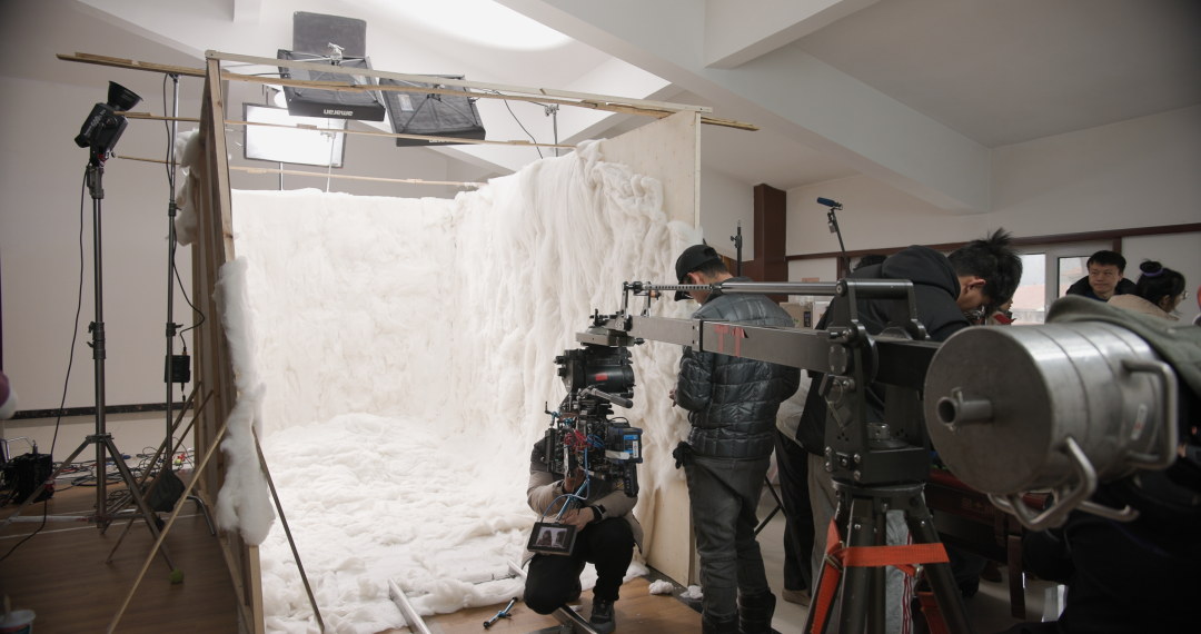 科技重塑影像之夢(mèng)，電影創(chuàng)作的未來(lái)無(wú)限可能體驗(yàn)