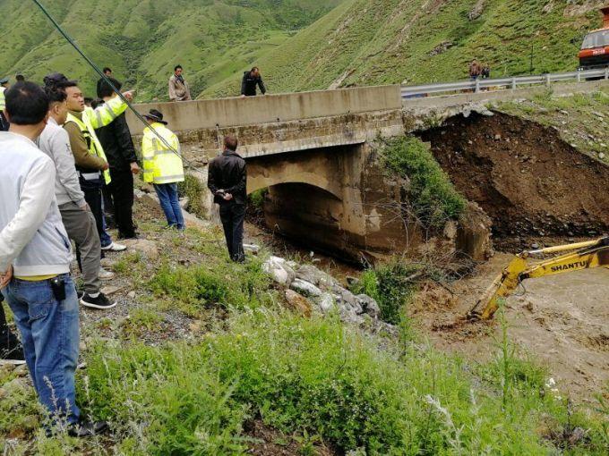 四川S302省道實(shí)時(shí)路況探秘，特色小店與小徑奇遇記