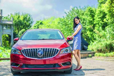 探索隱藏版特色小店，最新君威分體式帶你領(lǐng)略小巷獨(dú)特風(fēng)味