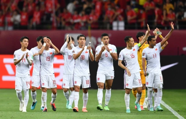 中國足球最新動態(tài)，踏自然之旅，尋找內(nèi)心平靜之路