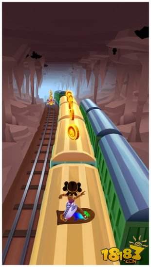 科技與激情的完美結(jié)合，最新版地鐵跑酷破解版體驗(yàn)分享