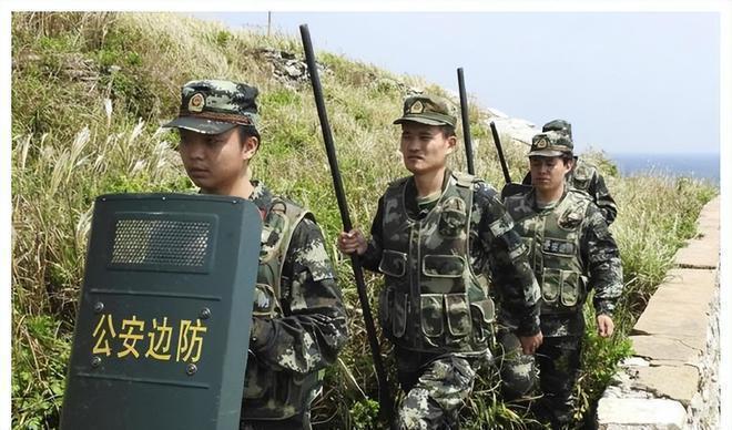 六月武警改革最新動(dòng)態(tài)，科技重塑力量，前沿革新體驗(yàn)生活