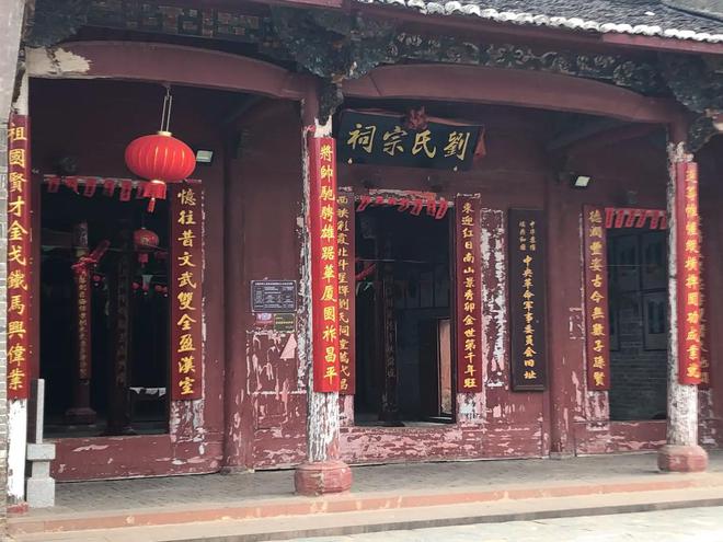 最新嫁女對聯(lián)創(chuàng)作步驟指南及精選對聯(lián)標題