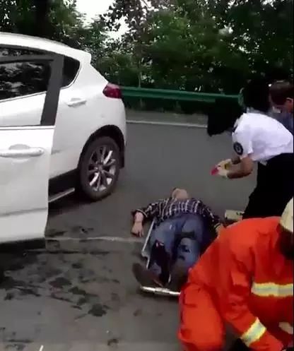 鄂州車禍最新消息及巷弄深處的獨(dú)特風(fēng)味揭秘