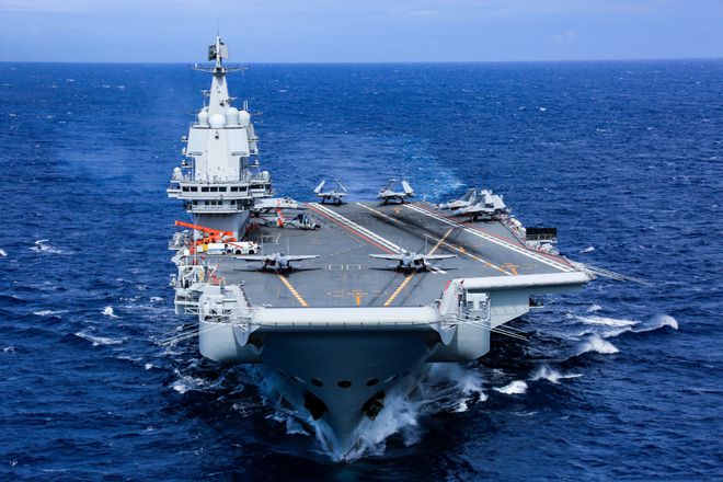 中國最新航空母艦，未來海疆的堅實守護者