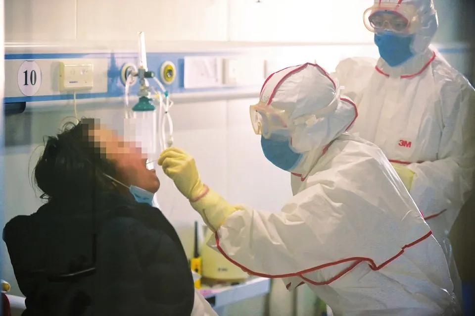 閆芳最新動態(tài)，科技新星引領(lǐng)未來生活新潮流