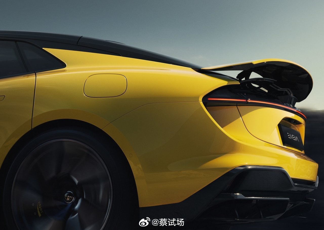 路特斯最新款驚艷亮相，奢華與科技的完美融合！