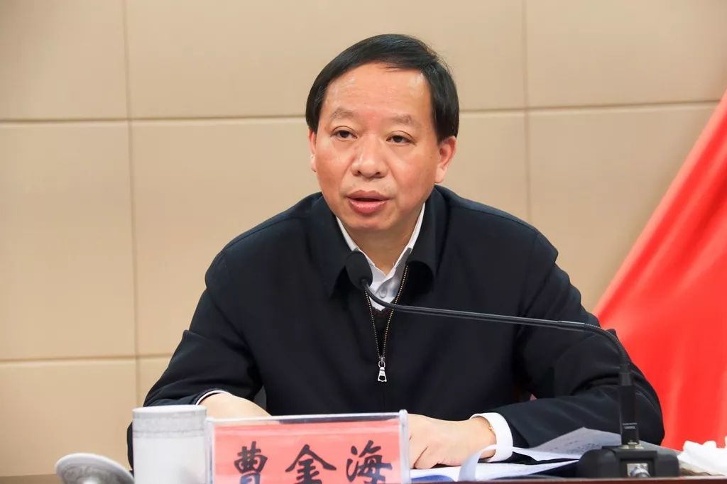 吳輝最新動(dòng)態(tài)，學(xué)習(xí)之光，自信與成就的力量展現(xiàn)風(fēng)采