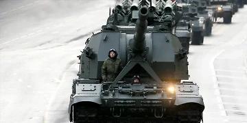 最新軍事裝備揭秘，小巷深處的神秘寶藏