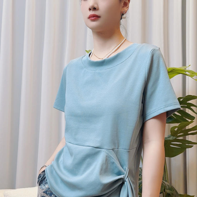 自信與成就感的時尚之旅，探索2025最新款夏裝風(fēng)采