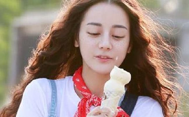 熱巴微博最新圖片，學(xué)習(xí)變化的力量，自信成就旅程的閃耀瞬間